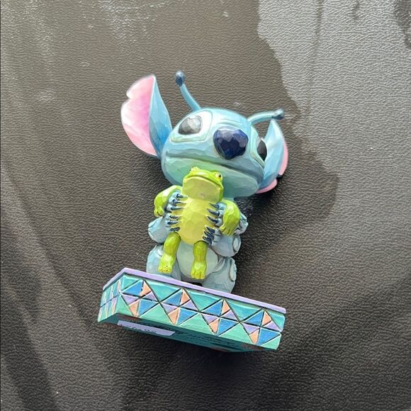 Disney Jim shore stitch with frog - Picture 1 of 7